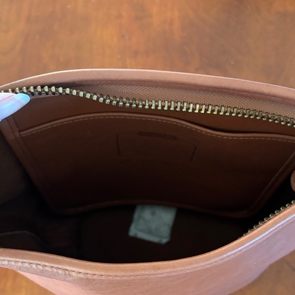 Coach Vintage Tan Leather Duffle Sac Bucket Bag - Picture 6 of 16